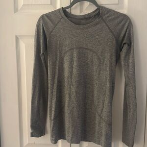 Lululemon Swiftly tech long sleeve shirt